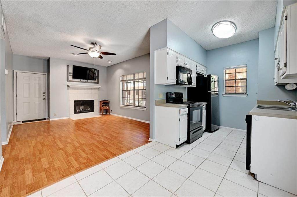 203 31st St - Photo 1
