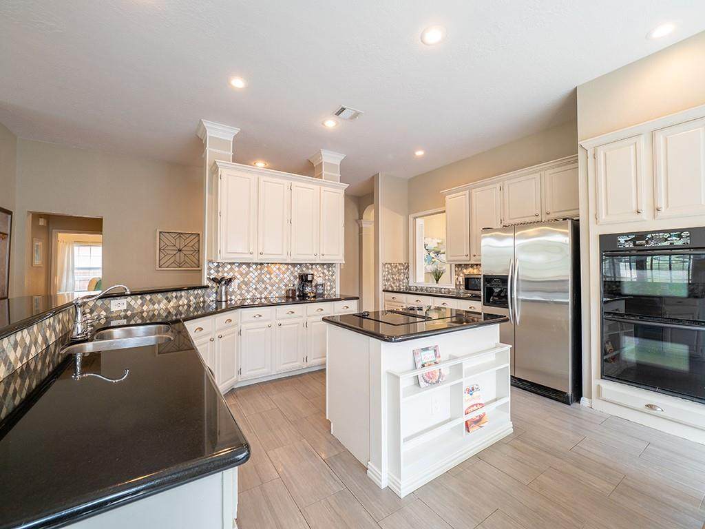 8007 Isaac Pryor Dr - Photo 1