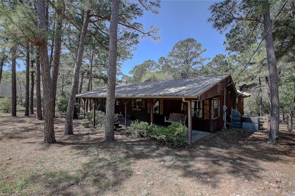 901 Moccasin Trl - Photo 1