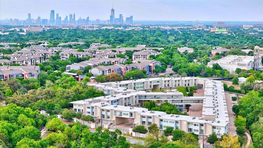 604 Bluff Dr - Photo 1