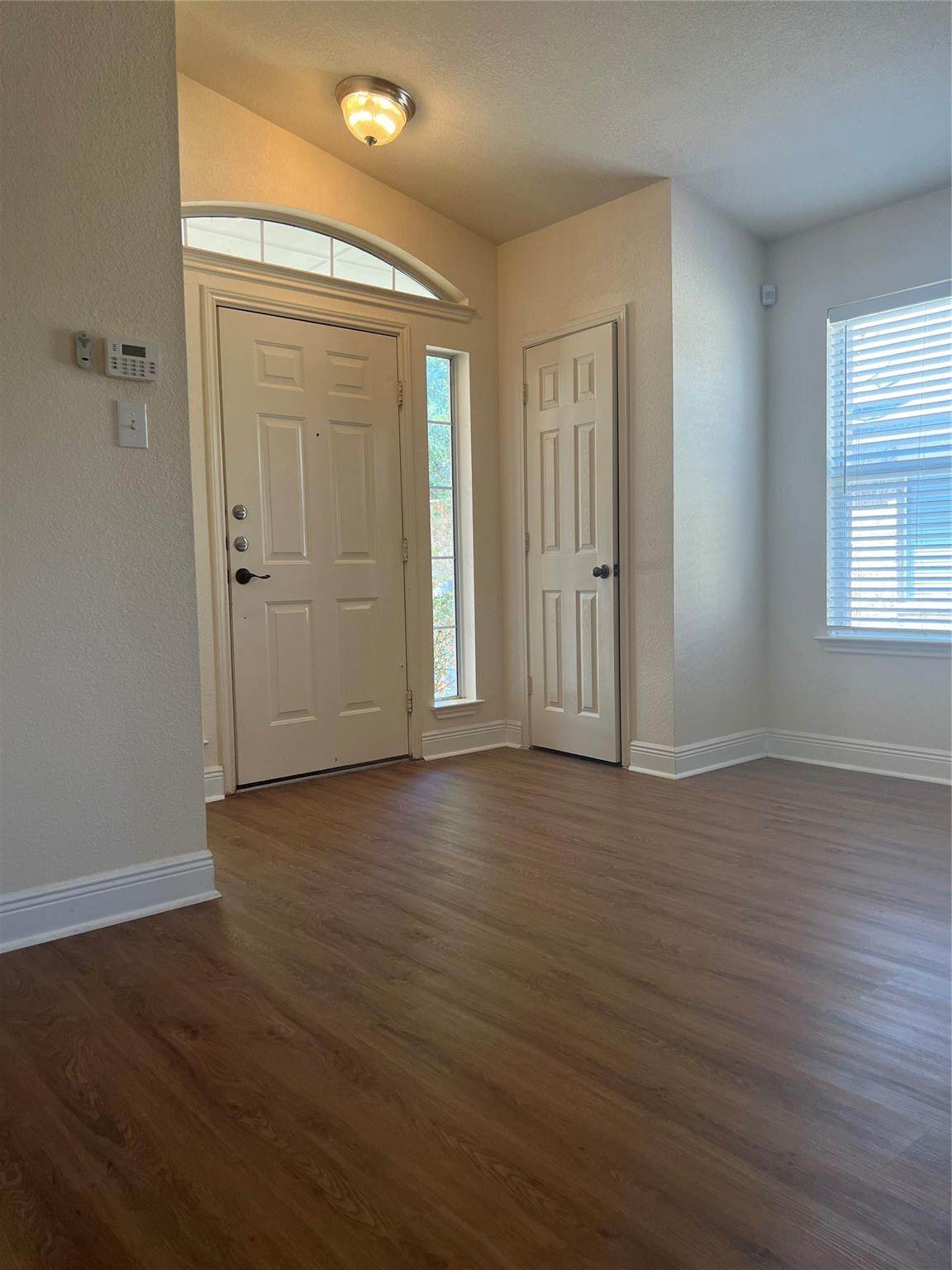 1901 Golden Sunrise Ln - Photo 1