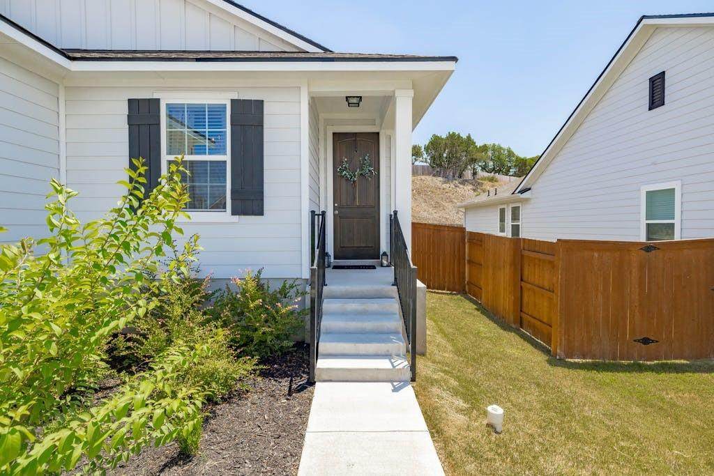 148 Broken Oak Dr - Photo 1