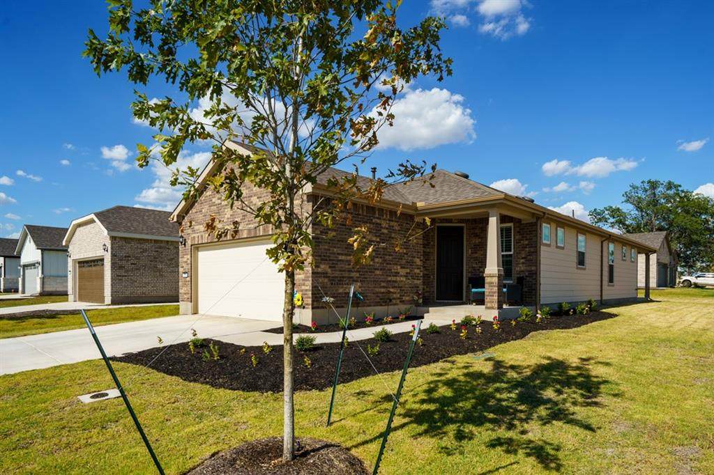 121 Winterhorse Cv - Photo 1
