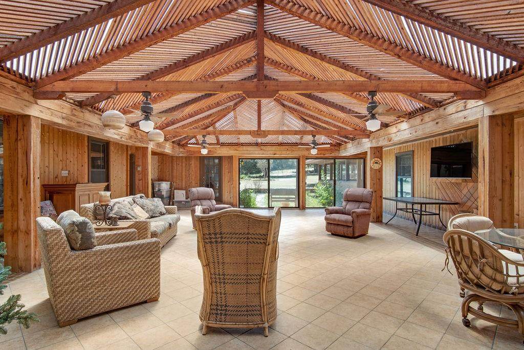 610 Kendalia Rd - Photo 1