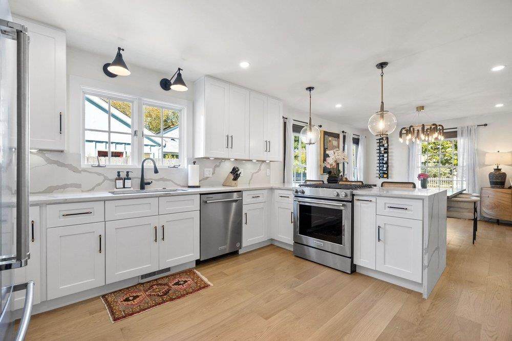 1519 29th St - Photo 1