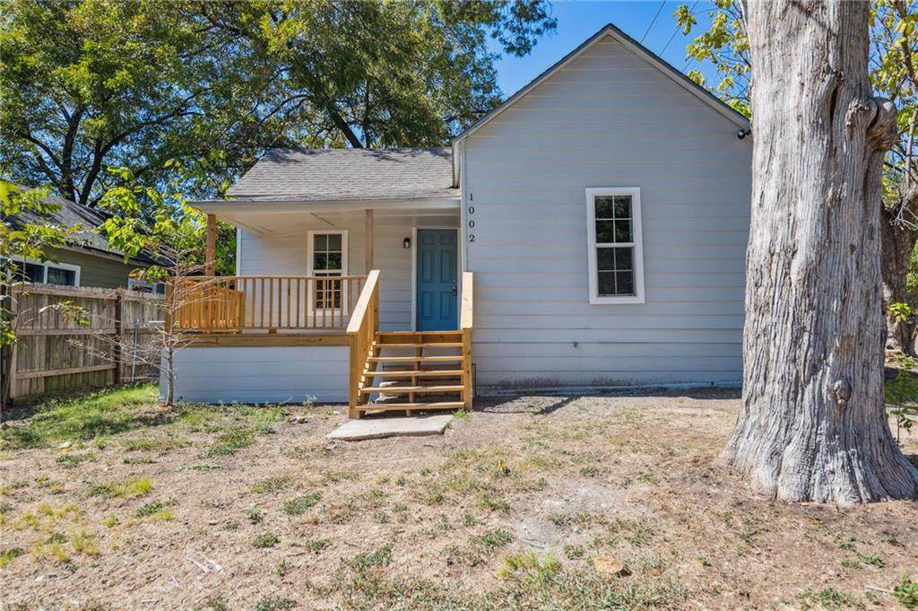 1002 2nd St - Photo 1