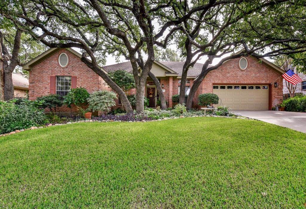 402 Riverview Dr - Photo 1