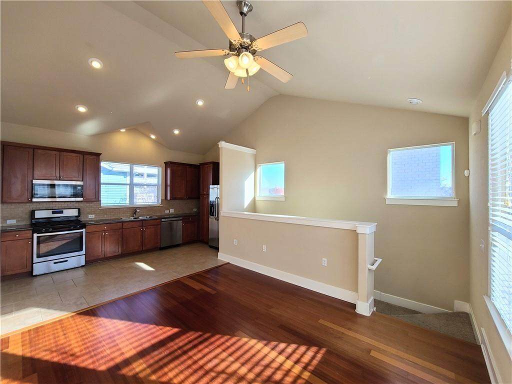 1601 Miriam Ave - Photo 1