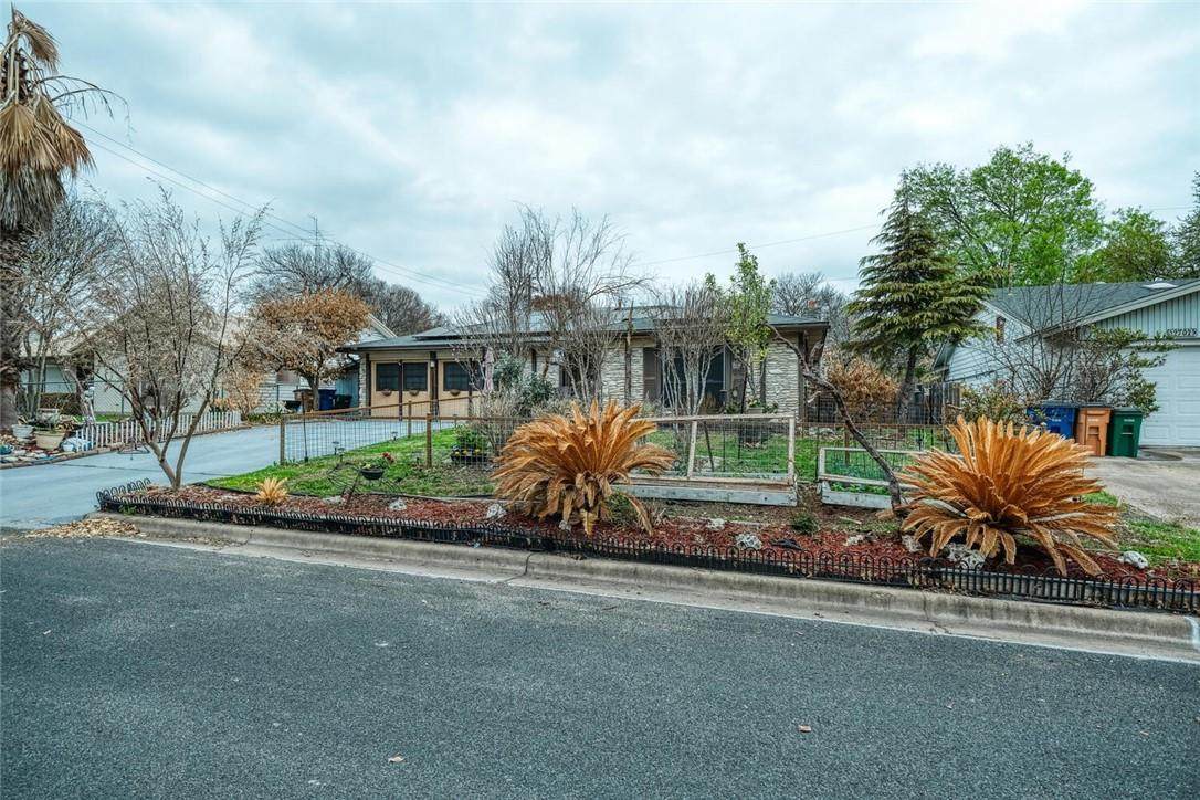 2704 Clarkdale Ln - Photo 1