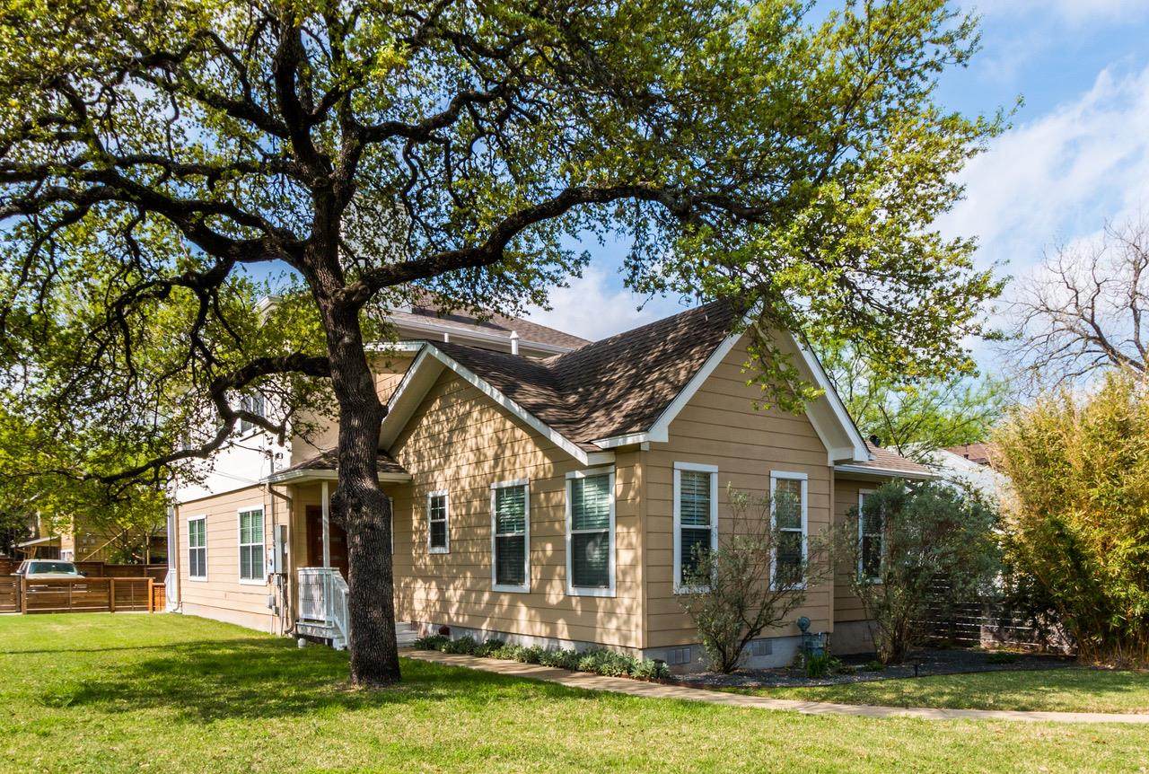 901 Mary St - Photo 1