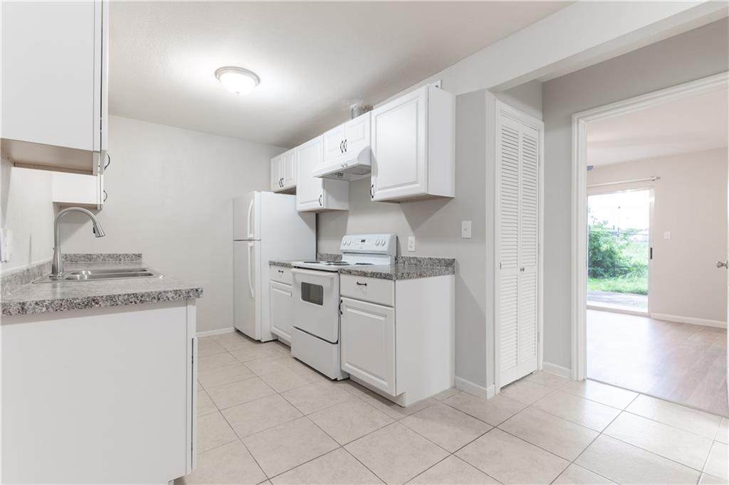 1040 Linde Ave - Photo 1