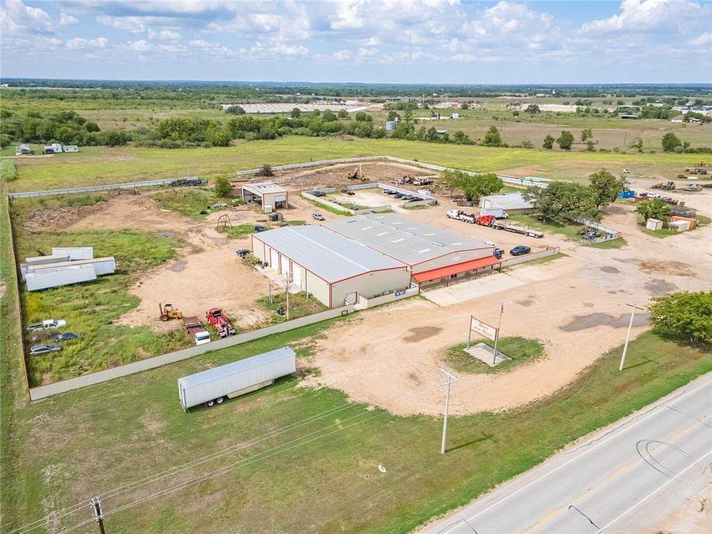 744 Fm 609 - Photo 1
