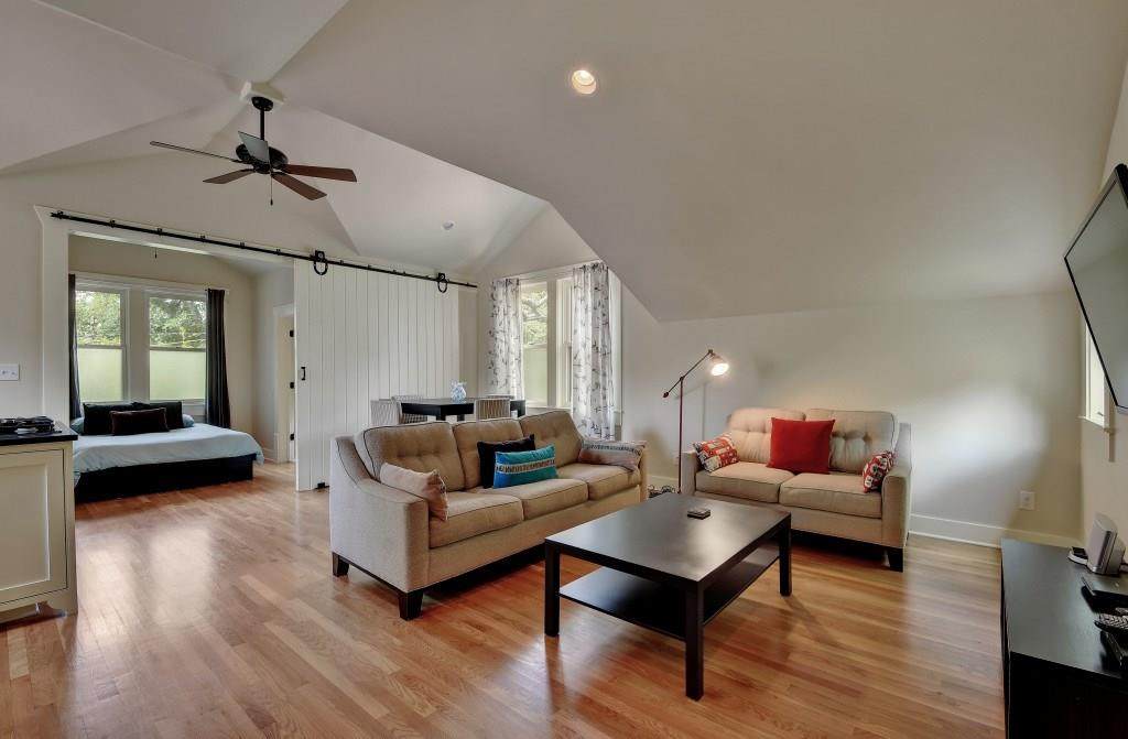 3400 Duval St - Photo 1
