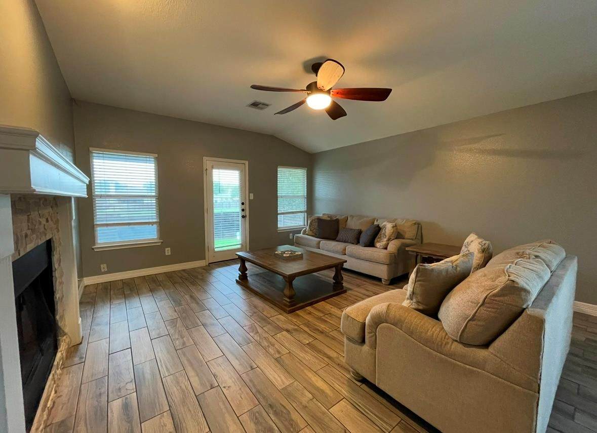 233 Town Lake Bnd - Photo 1