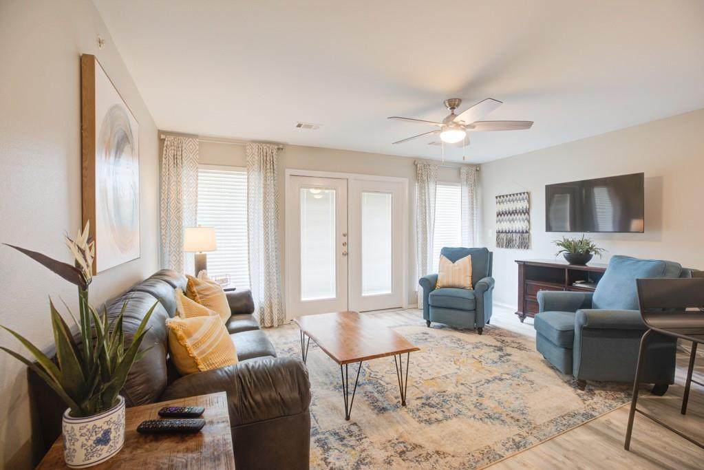 730 Mather St - Photo 1