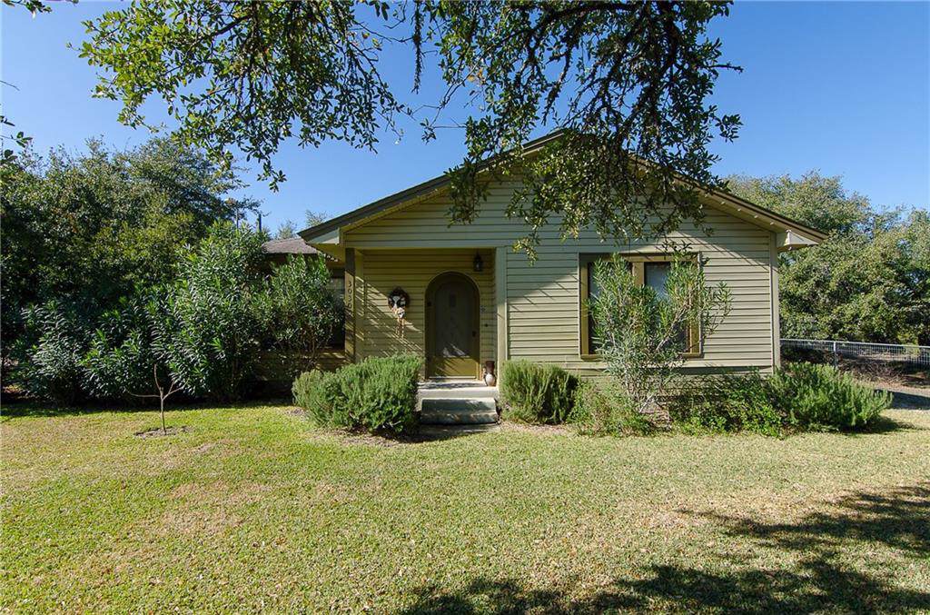 30305 Ranch Road 12 - Photo 1