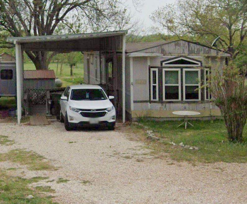 210 Mockingbird Ln - Photo 1