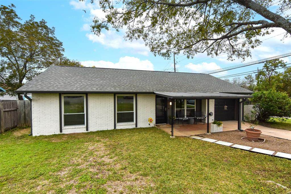 600 Arbor Cir - Photo 1