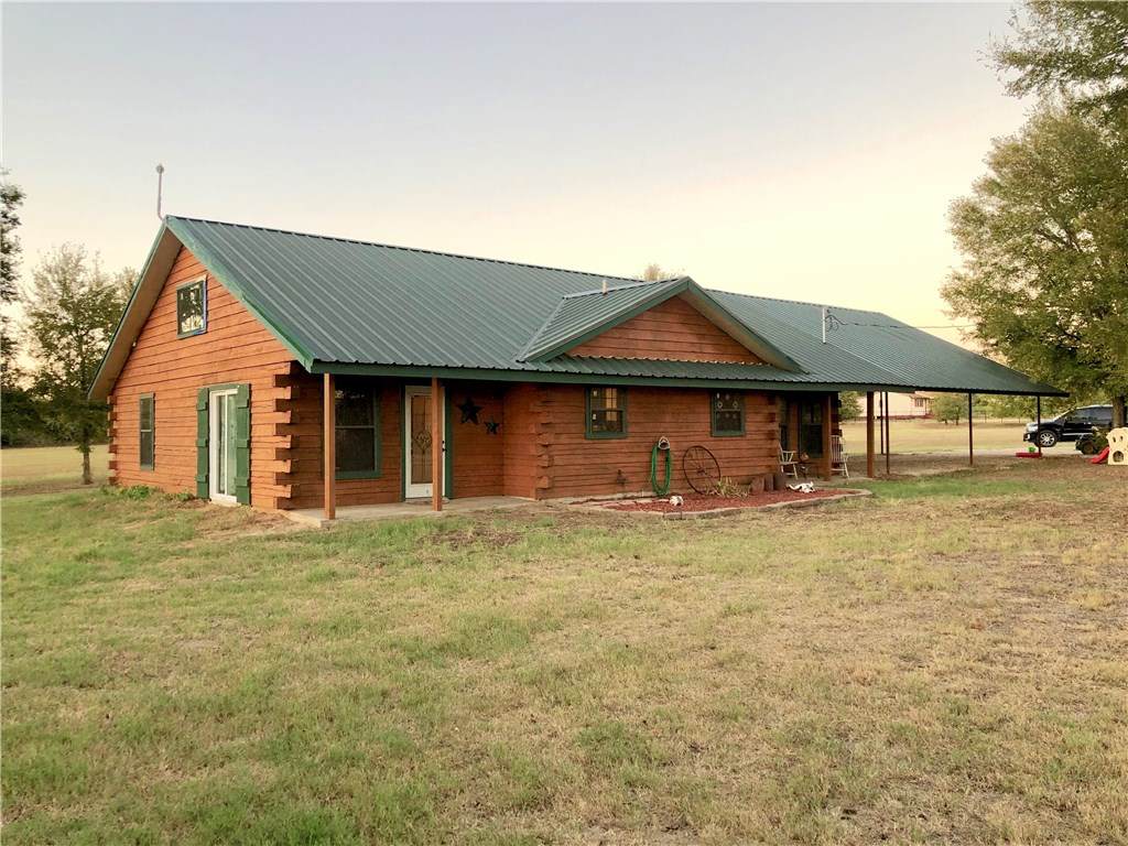 1032 Shaw - Photo 1