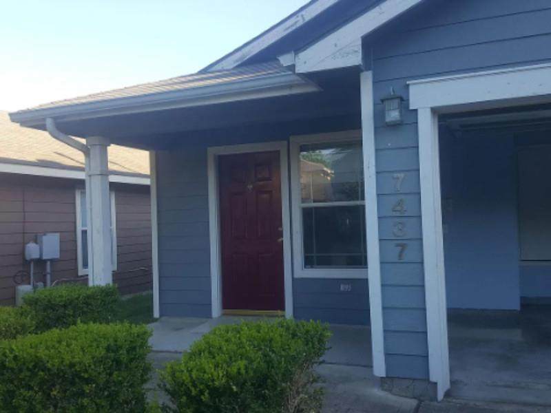 7437 Aspen Brook Dr - Photo 1
