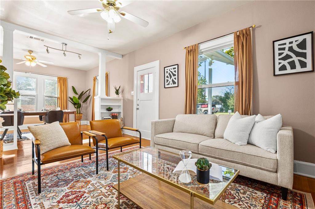 1302 Morgan Ln - Photo 1
