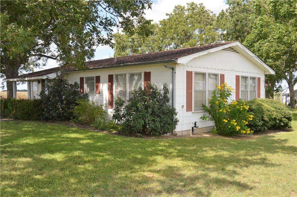 494 Private Road 463 Rd - Photo 1