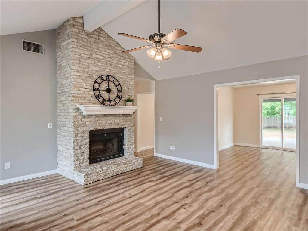 201 Kings Canyon Dr - Photo 1