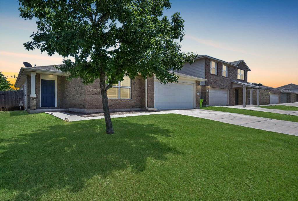 18516 Great Falls Dr - Photo 1