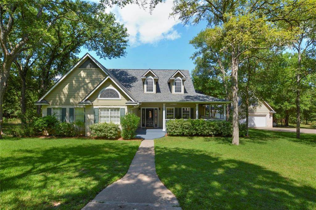121 Concho Dr - Photo 1