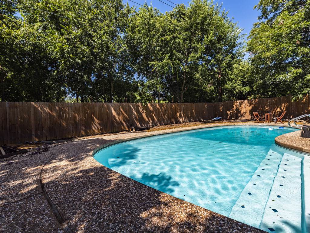 5010 Emerald Forest Cir - Photo 1