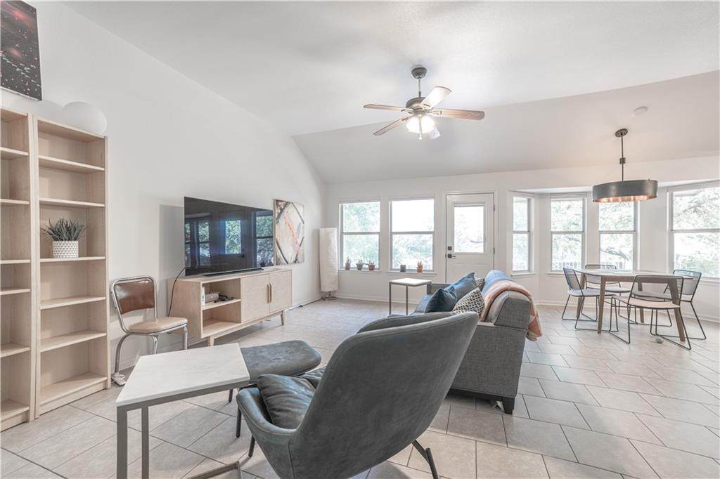 5607 China Berry Rd - Photo 1