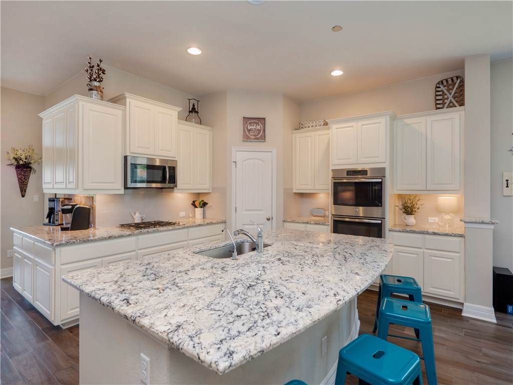 320 Santa Maria St - Photo 1