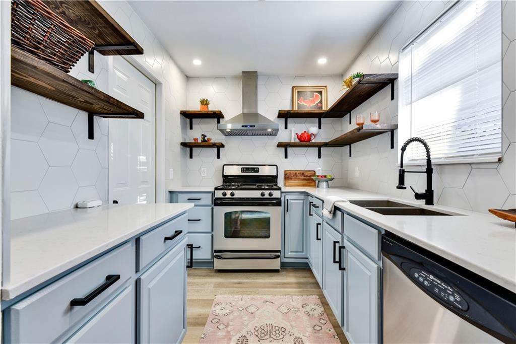 6909 Isabelle Dr - Photo 1