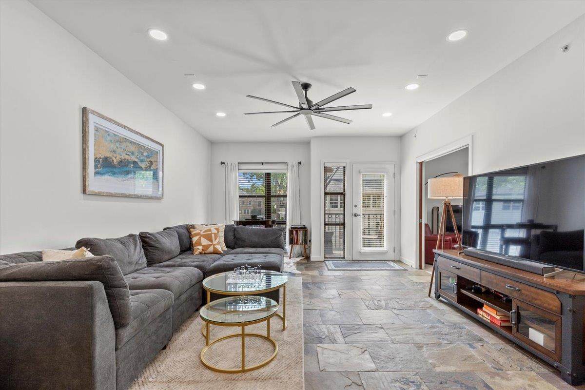 1812 West Ave - Photo 1