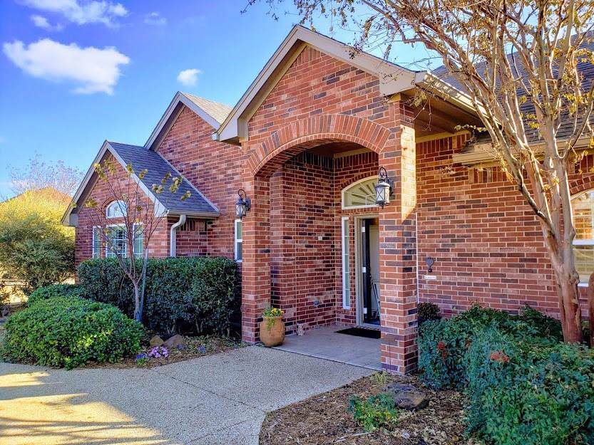 1230 Woodbridge Ct - Photo 1