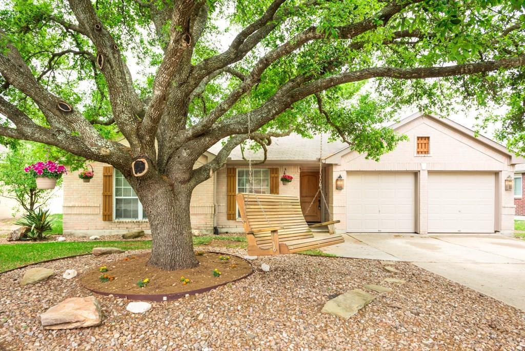 2605 Glenwood Trl - Photo 1