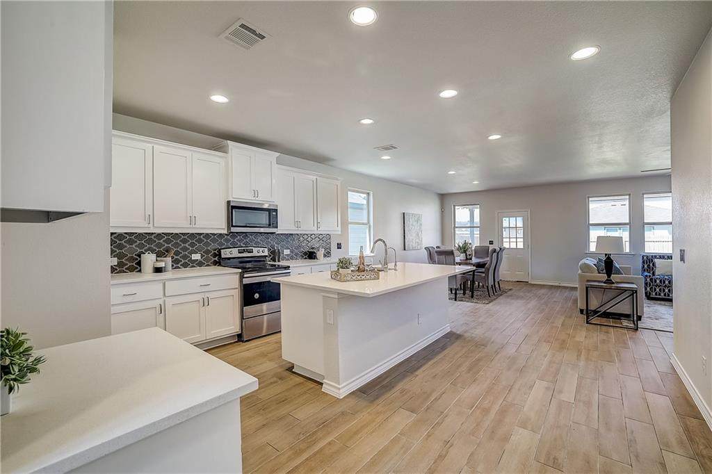 217 Capstone Rd - Photo 1