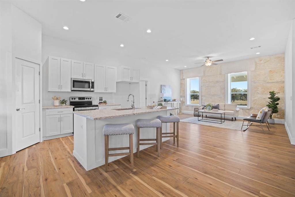 342 Oak Vista - Photo 1
