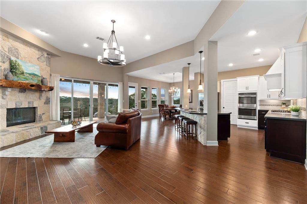1627 Beauchamp Rd - Photo 1