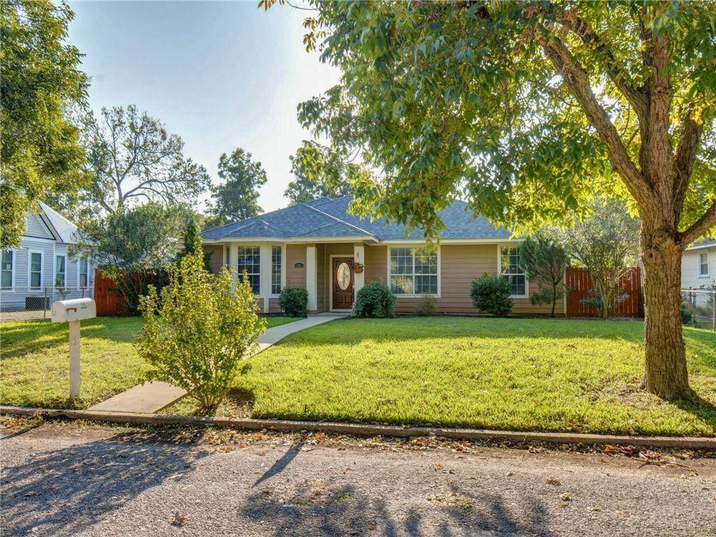 702 Burleson St - Photo 1