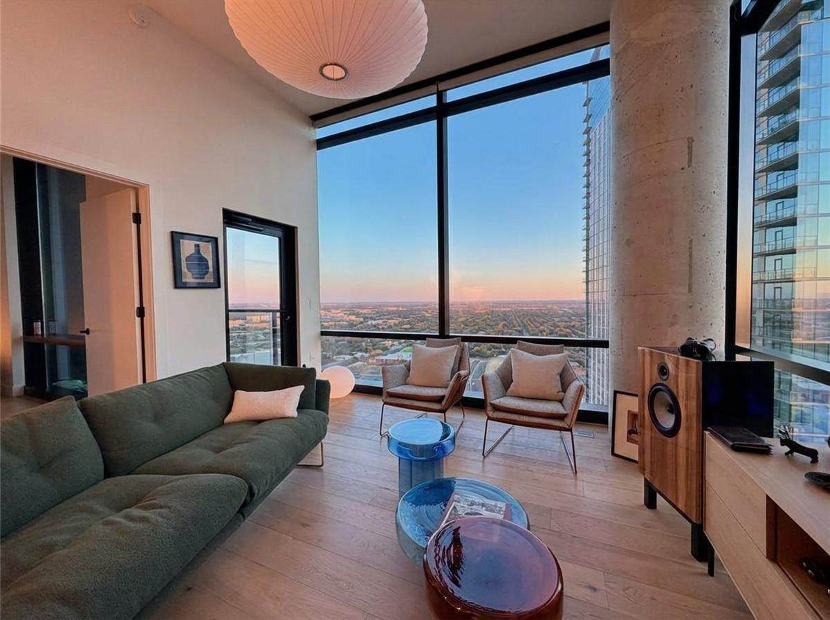 70 Rainey St - Photo 1