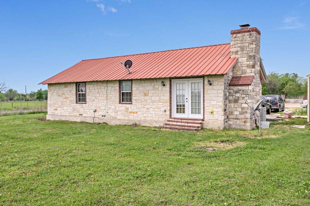 6097 Heidenheimer Rd - Photo 1