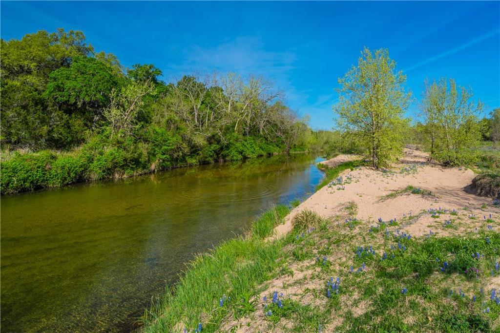 400 Grape Creek Road - Photo 1