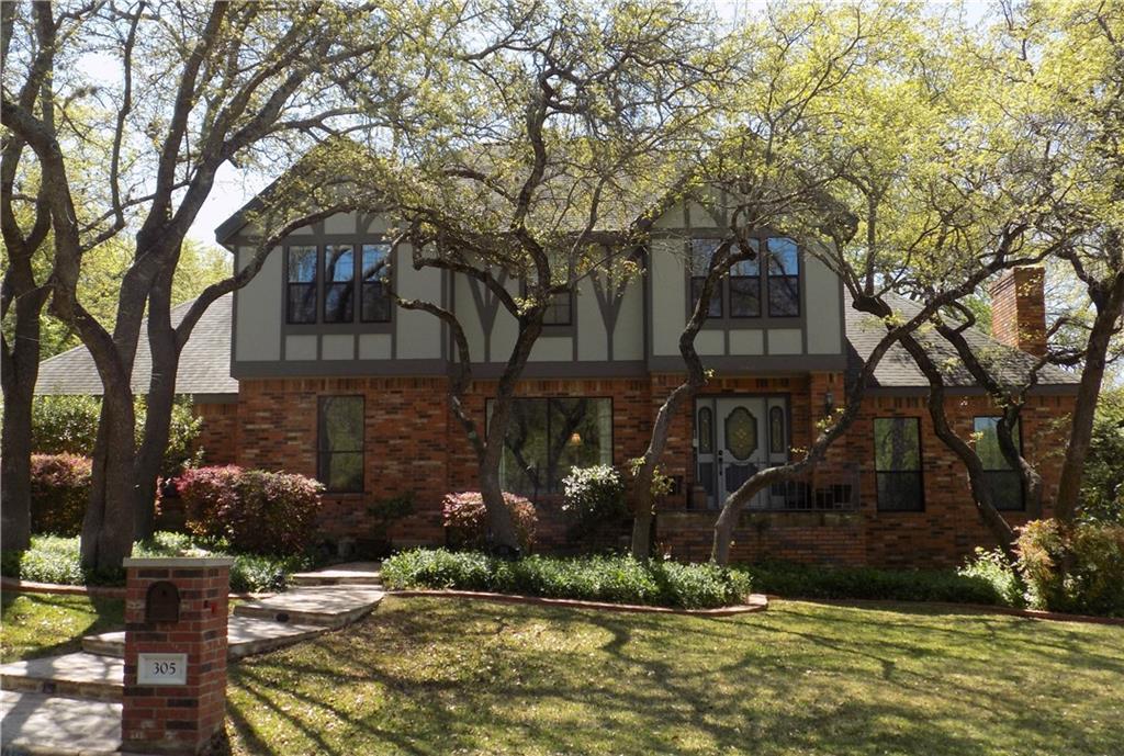 305 Norwood Dr - Photo 1
