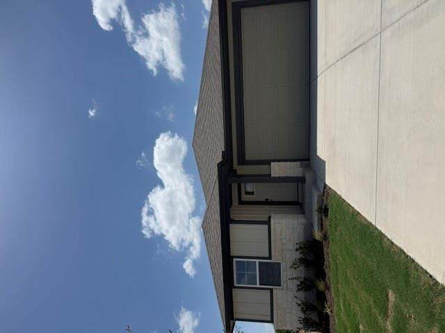 144 Woodbrook Dr - Photo 1