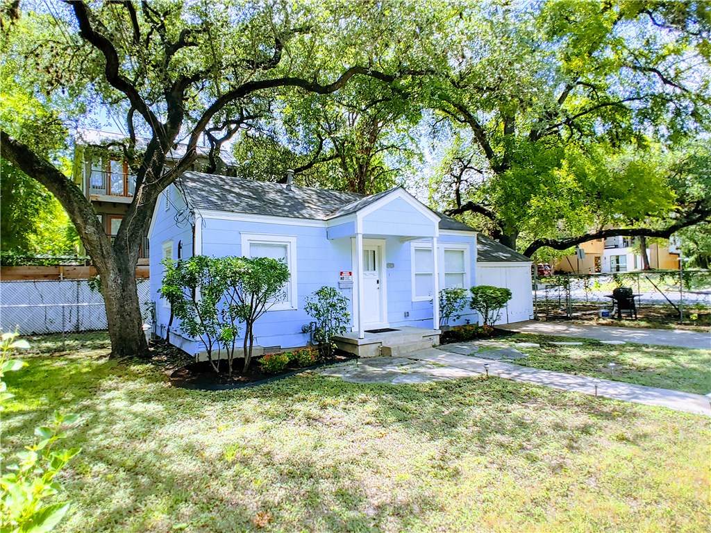 913 Ramona St - Photo 1