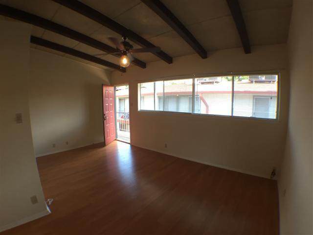 2404 Longview St - Photo 1