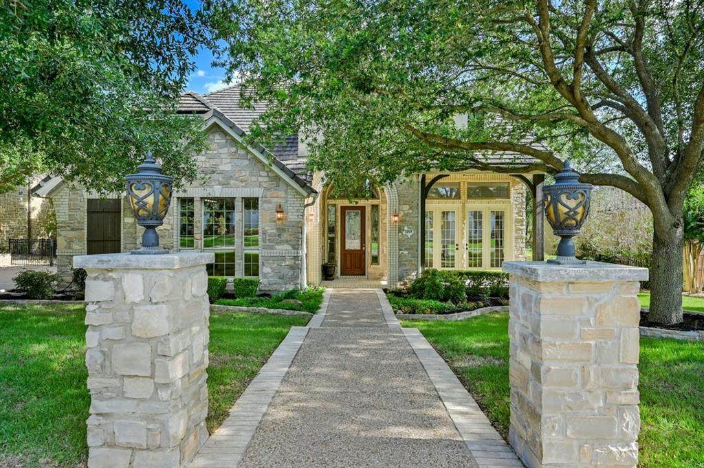 11801 Eagles Glen Dr - Photo 1