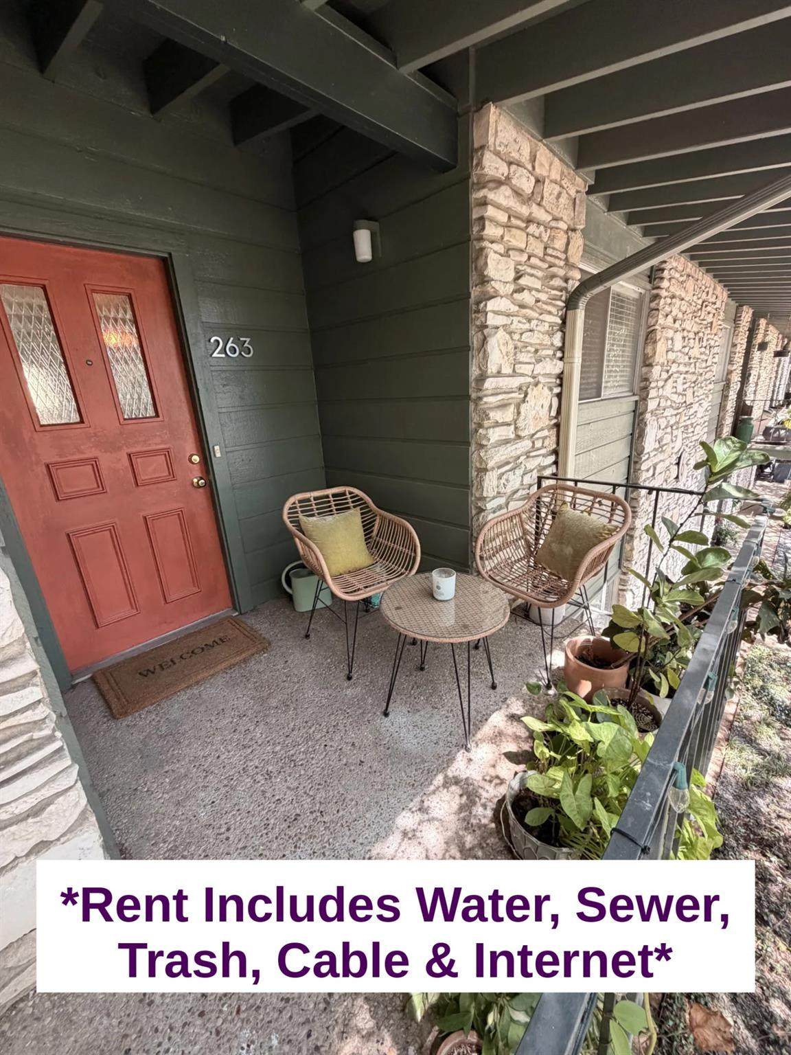 1304 Mariposa Dr - Photo 1