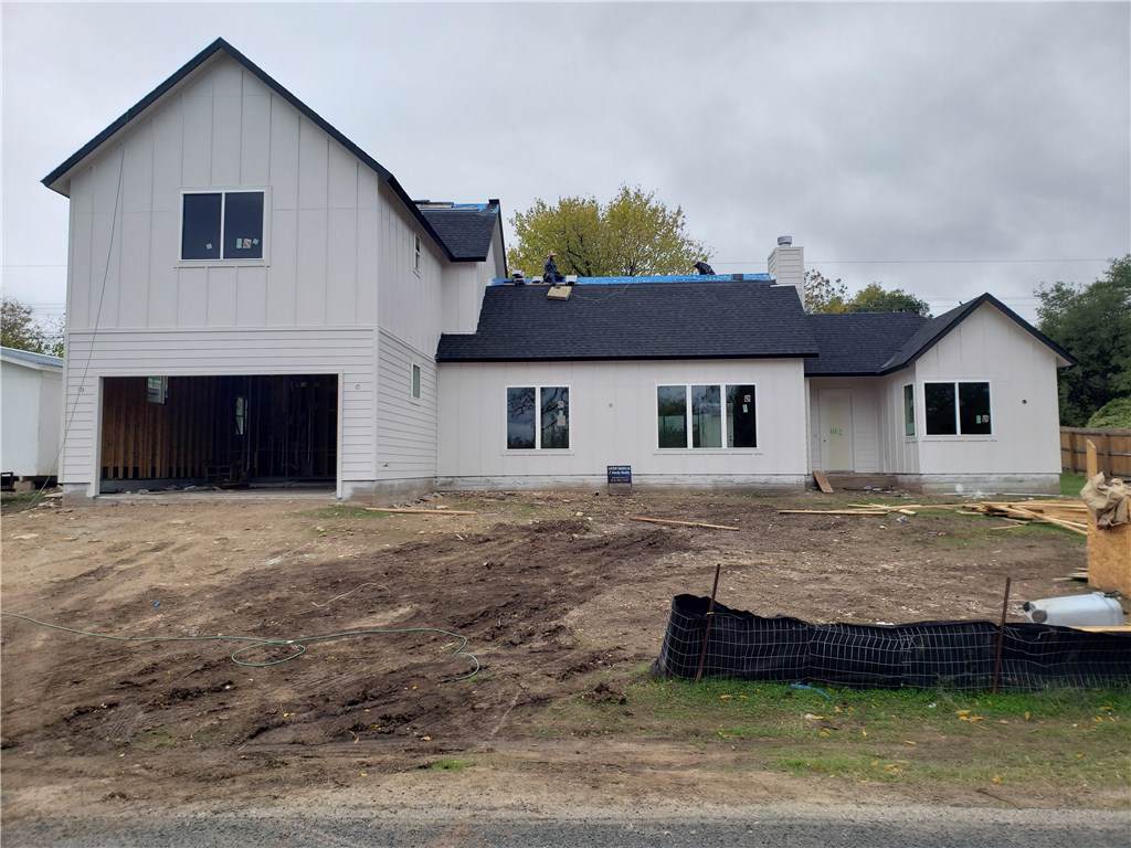 1102 Lipan Trl - Photo 1